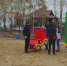 В Парке металлургов подростки едва не испортили аттракцион для малышей - ТК Город