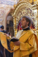 Епископ Константин совершил Всенощное бдение с пением Акафиста святителю Иннокентию Иркутскому в Знаменском соборе города Иркутска