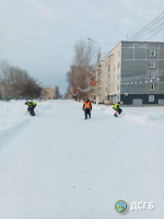 Дорожная служба Братска работает и днем, и ночью